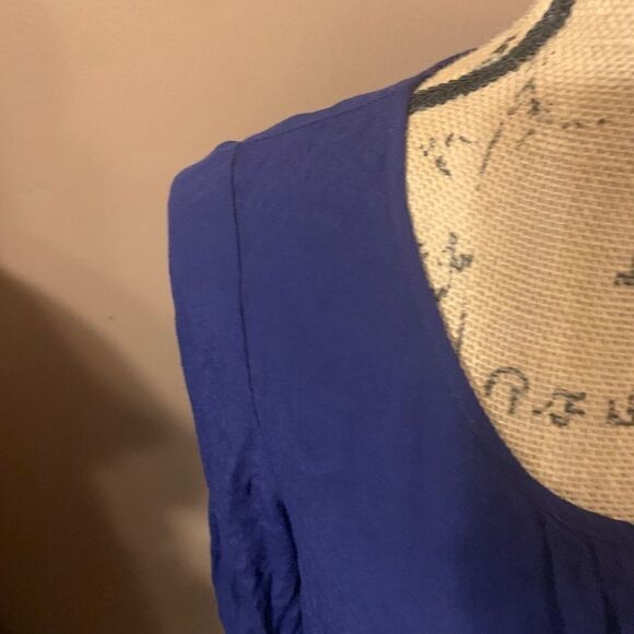 Banana Republic Blouse  - Picture 16 of 16